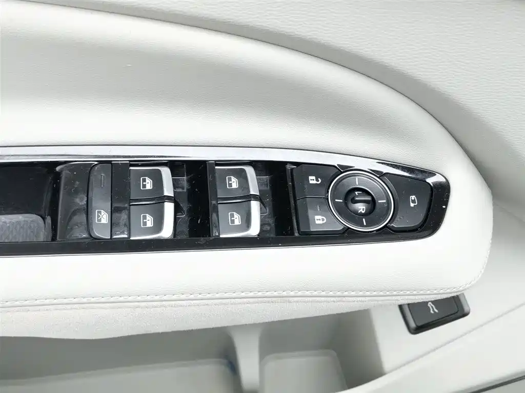 Ford Lingyu 2023 EcoBoost 225 Premium 7-seater (2/3/2) 2023 - thumbnail 9