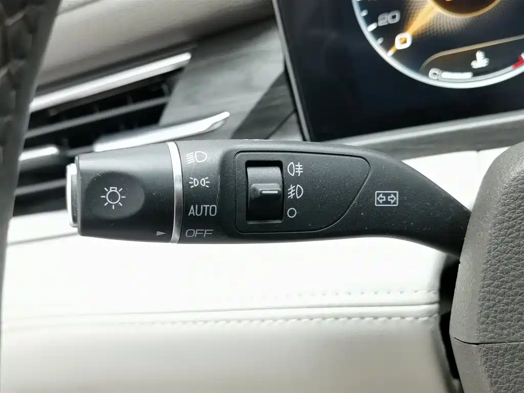Ford Lingyu 2023 EcoBoost 225 Premium 7-seater (2/3/2) 2023 - thumbnail 21