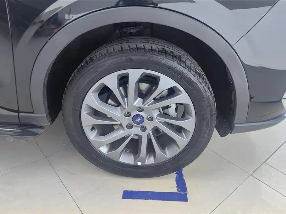 Ford Lingyu 2021 EcoBoost 225 Premium 7-seater 2021 - thumbnail 6