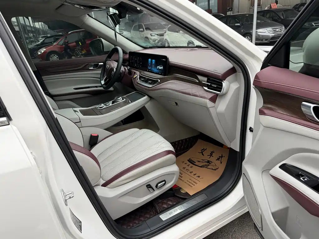 Ford Lingyu 2021 EcoBoost 225 Premium 6-seater 2022 - thumbnail 5