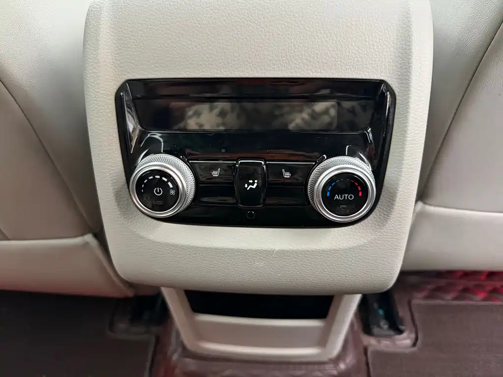 Ford Lingyu 2021 EcoBoost 225 Premium 6-seater 2022 - thumbnail 7