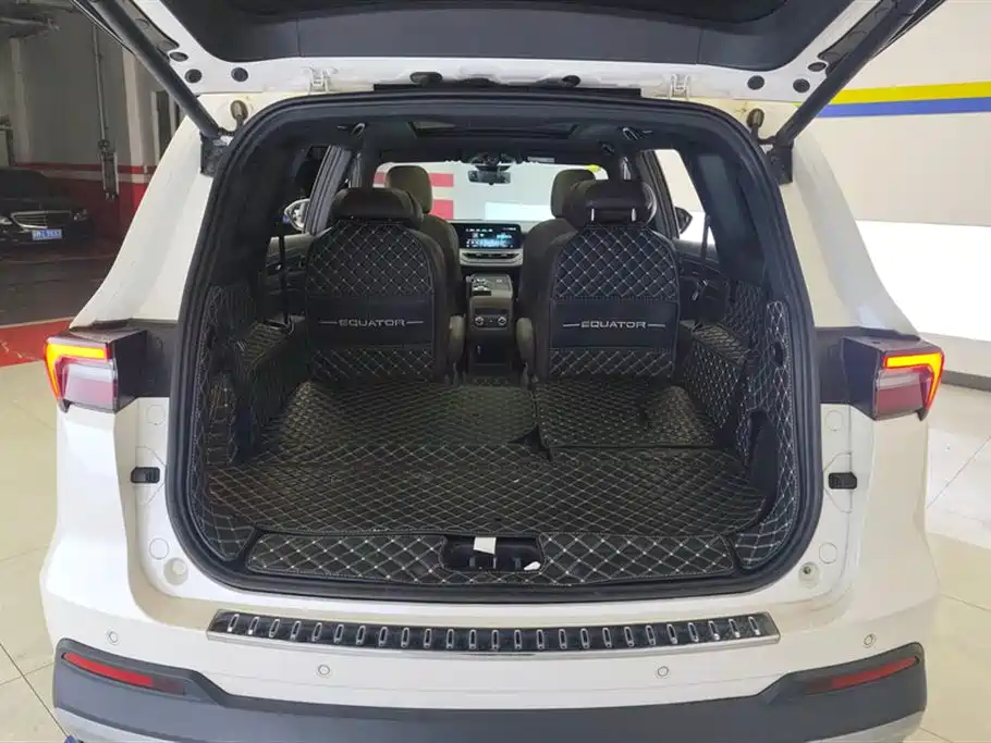 Ford Lingyu 2021 EcoBoost 225 Premium 6-seater 2021 - thumbnail 4