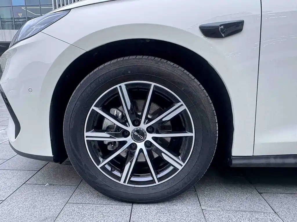 BYD BYD Seal 06 2025 DM-i Intelligent Driving Version 120km Premium Model 2025 - thumbnail 4