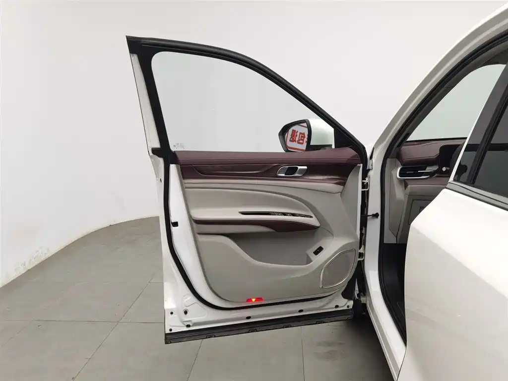 Ford Lingyu 2021 EcoBoost 225 Premium 6-seater 2021 - thumbnail 8