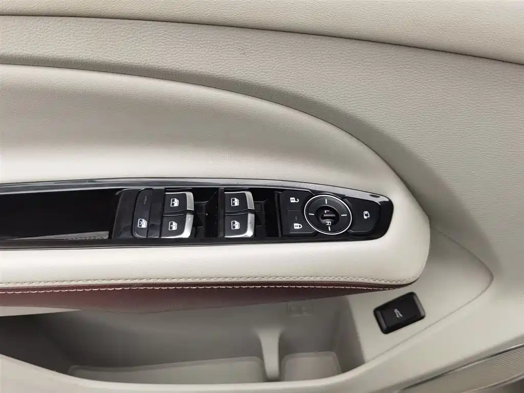 Ford Lingyu 2021 EcoBoost 225 Premium 6-seater 2021 - thumbnail 9