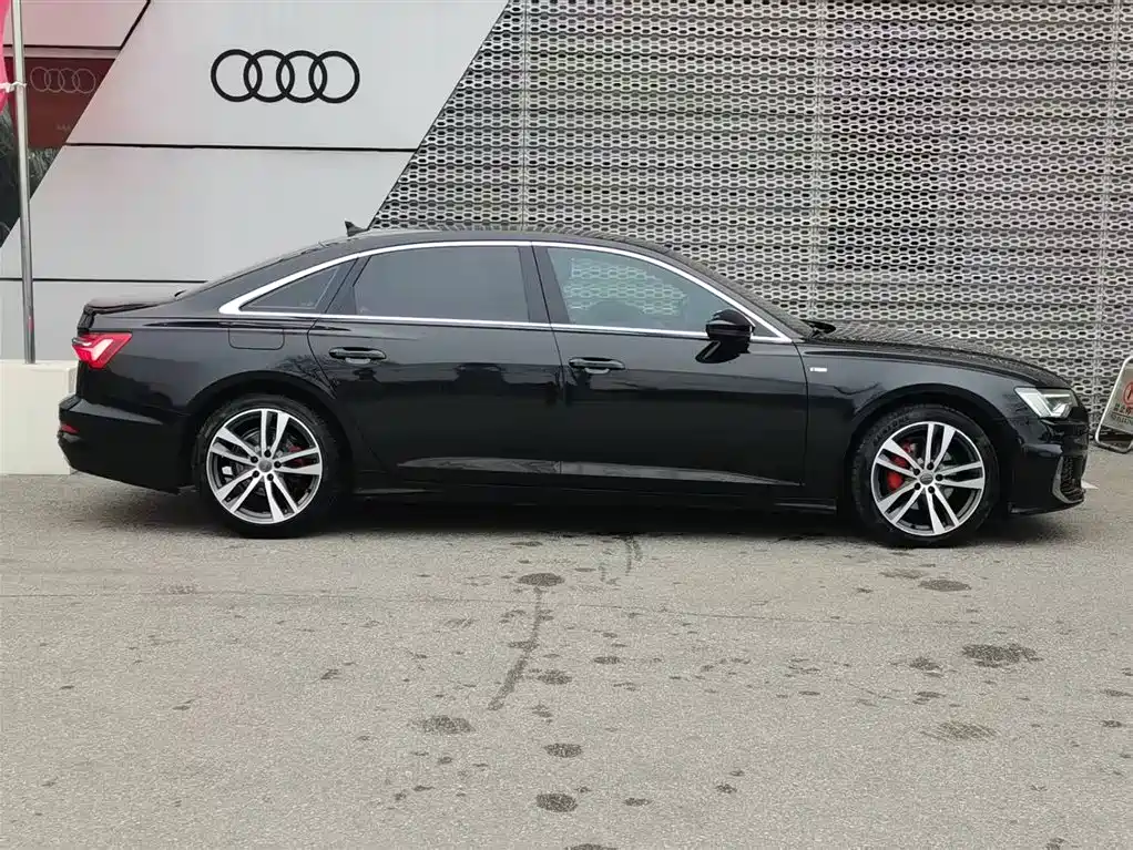 Audi Audi A6L 2019 40 TFSI Luxury Dynamic Model 2019 - thumbnail 4