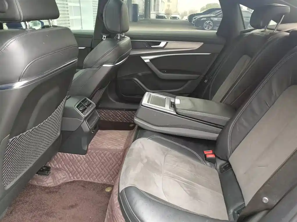Audi Audi A6L 2019 40 TFSI Luxury Dynamic Model 2019 - thumbnail 10