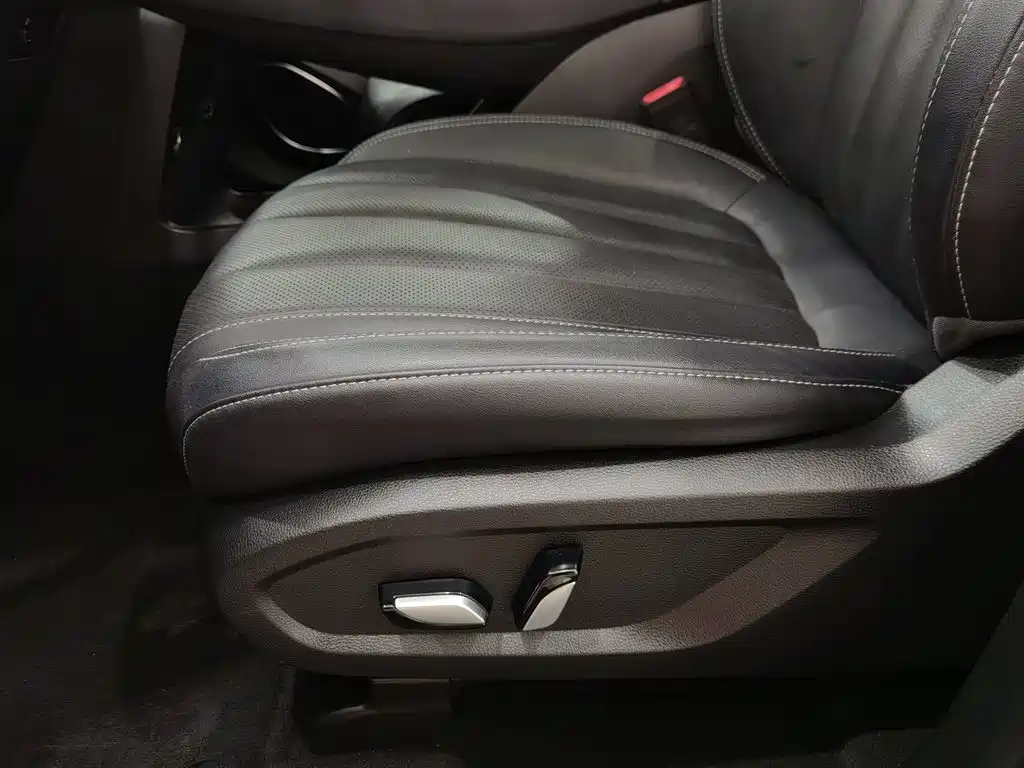 Ford Lingyu 2021 EcoBoost 225 Boiling Edition 6 Seats 2022 - thumbnail 20