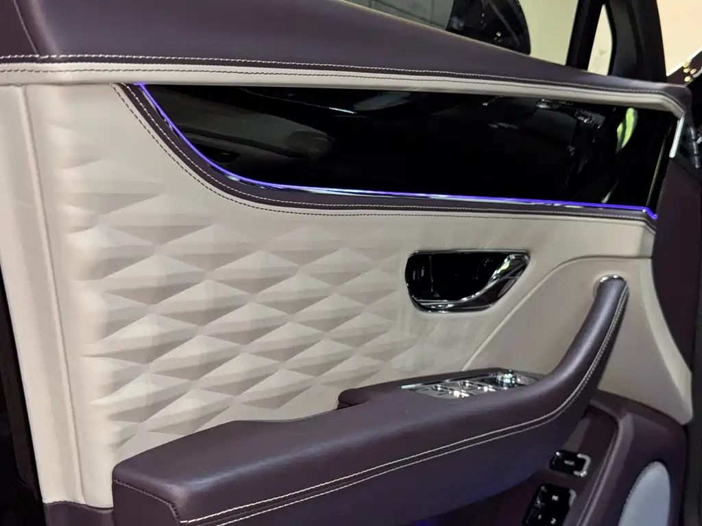 Bentley Bentley Flying Spur 2023 4.0T V8 Mulliner Edition 2023 - thumbnail 18