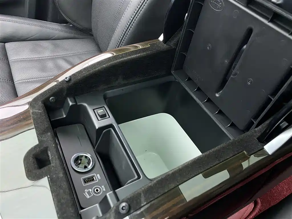 Land Rover Range Rover 2016 3.0 SC V6 Vogue SE Autobiography Long Wheelbase 2016 - thumbnail 28