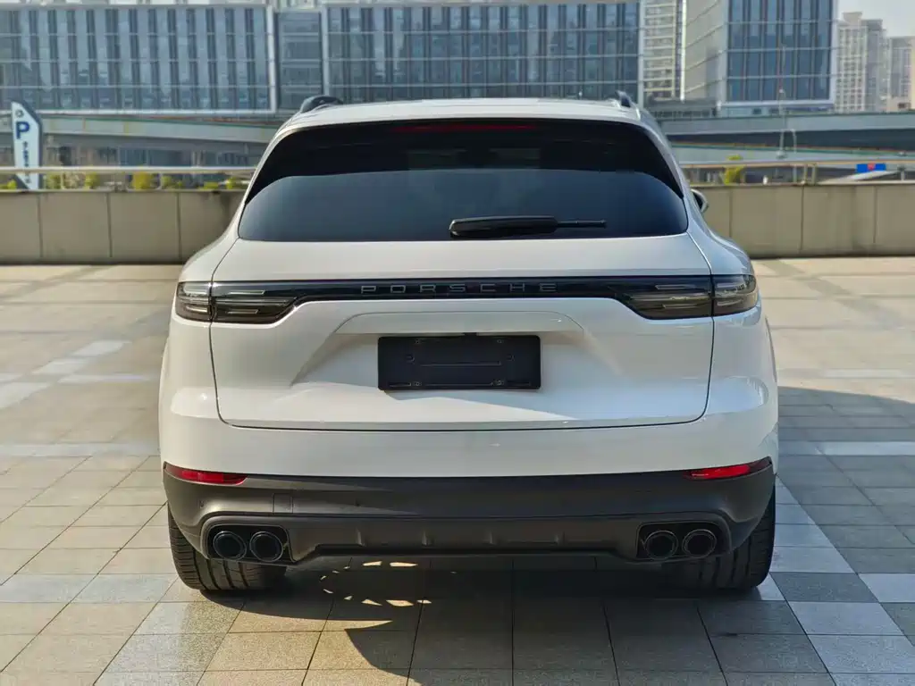 Porsche Porsche Cayenne 2023 Model Year Cayenne 3.0T Platinum Edition 2023 - thumbnail 6