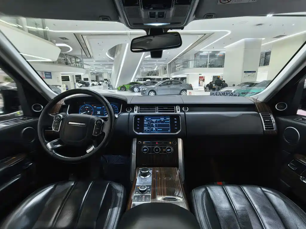 Land Rover Range Rover 2013 NA 5.0 V8 Vogue SE 2013 - thumbnail 4