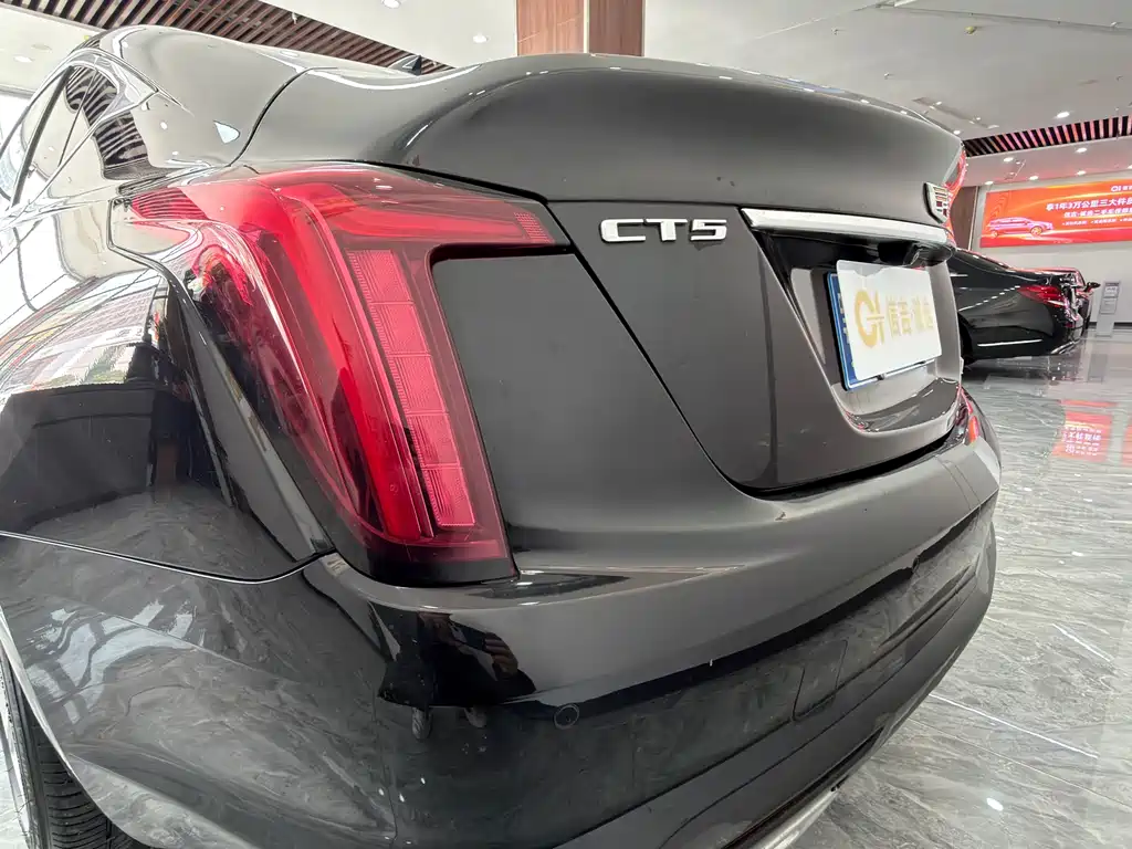 Cadillac Cadillac CT5 2022 28T Luxury 2023 - thumbnail 6