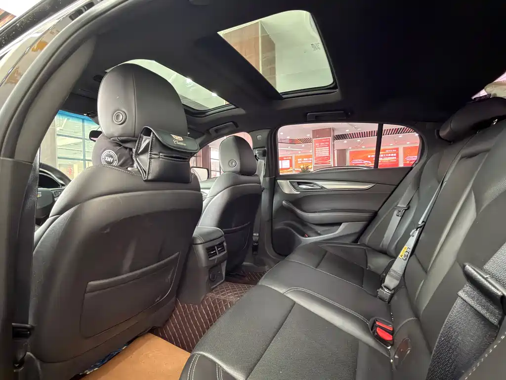 Cadillac Cadillac CT5 2022 28T Luxury 2023 - thumbnail 13