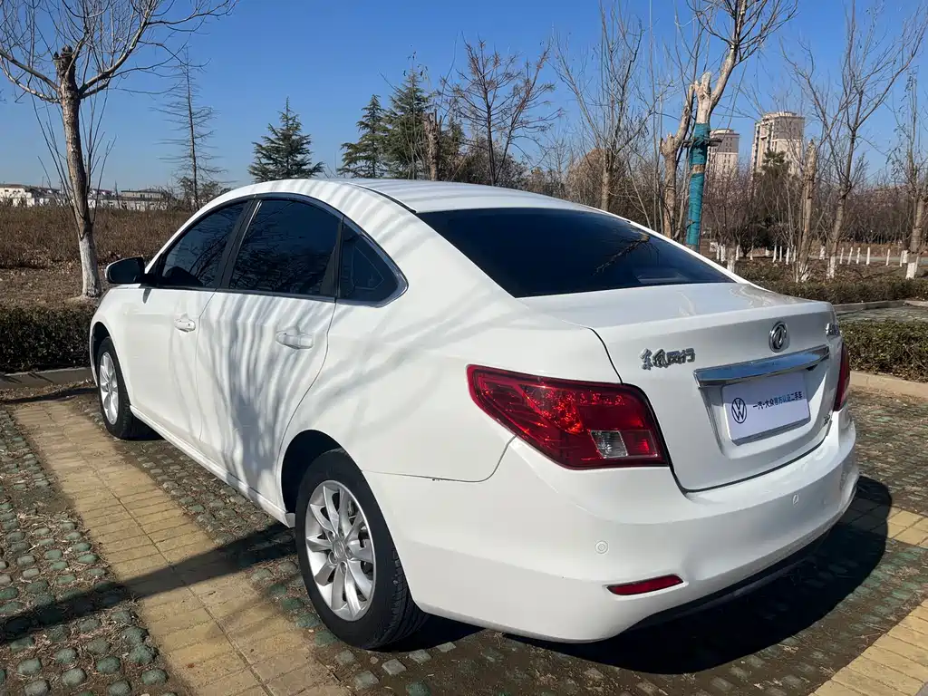 Dongfeng Fengxing Jingyi S50 2016 1.5L Manual Premium Edition 2016 - thumbnail 8