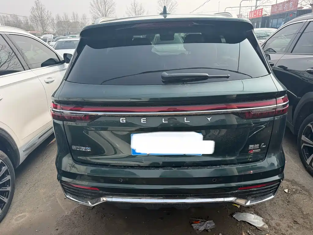 Geely Auto Geely Xingyue L 2025 Edition Dongfang Yao 2.0TD Automatic揽Star Version  Note: The "揽Star" (Lanxing) literally means "star-grabbing" but in this context it's likely referring to the "Automatic" transmission version with a star-themed trim/package. A more natural English translation would be:  Geely Xingyue L 2025 Edition Dongfang Yao 2.0TD Automatic Star Version 2024 - thumbnail 8