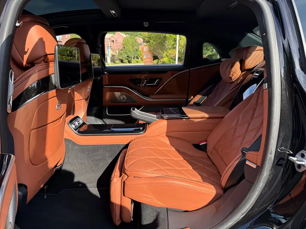 Mercedes-Benz Maybach S-Class 2022 S 480 4MATIC Intelligent Excellence Special Edition 2022 - thumbnail 8
