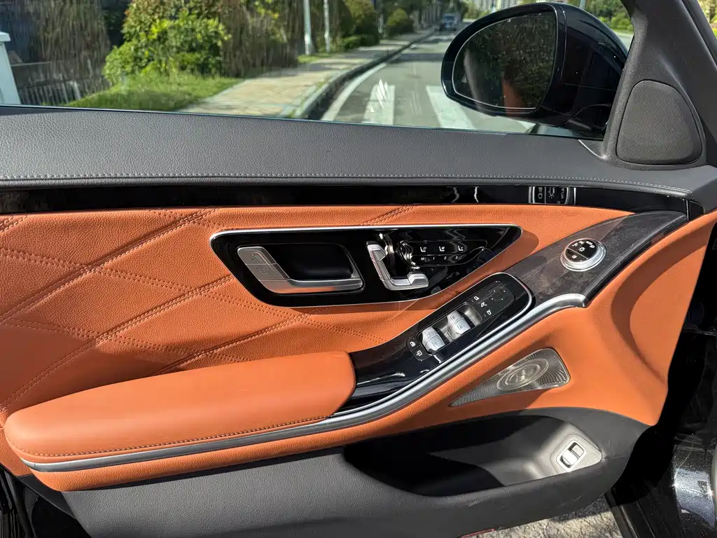 Mercedes-Benz Maybach S-Class 2022 S 480 4MATIC Intelligent Excellence Special Edition 2022 - thumbnail 10