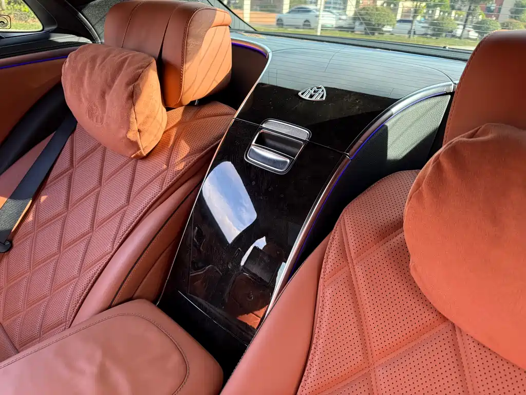 Mercedes-Benz Maybach S-Class 2022 S 480 4MATIC Intelligent Excellence Special Edition 2022 - thumbnail 12