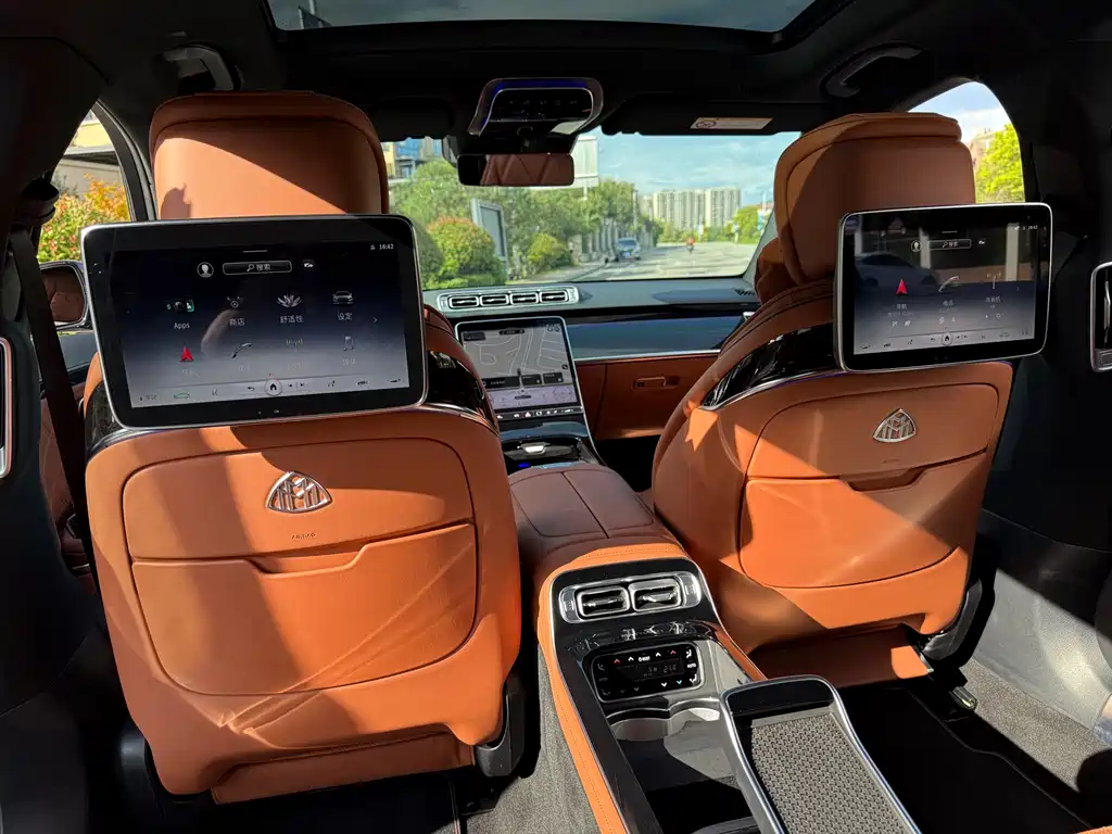 Mercedes-Benz Maybach S-Class 2022 S 480 4MATIC Intelligent Excellence Special Edition 2022 - thumbnail 21