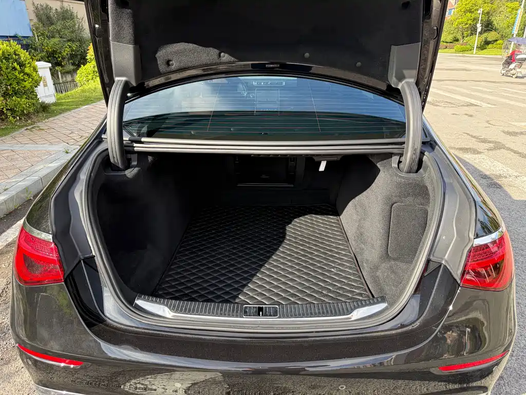 Mercedes-Benz Maybach S-Class 2022 S 480 4MATIC Intelligent Excellence Special Edition 2022 - thumbnail 23