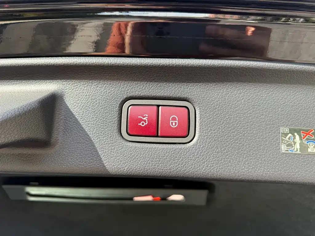 Mercedes-Benz Maybach S-Class 2022 S 480 4MATIC Intelligent Excellence Special Edition 2022 - thumbnail 24