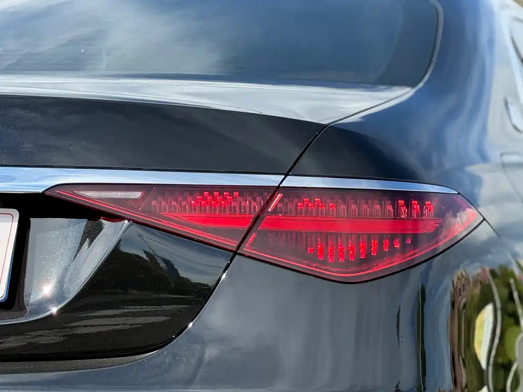 Mercedes-Benz Maybach S-Class 2022 S 480 4MATIC Intelligent Excellence Special Edition 2022 - thumbnail 27