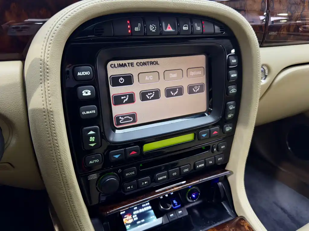 Jaguar Jaguar XJ 2007 XJ8L 4.2 RWD Long Wheelbase 2006 - thumbnail 9