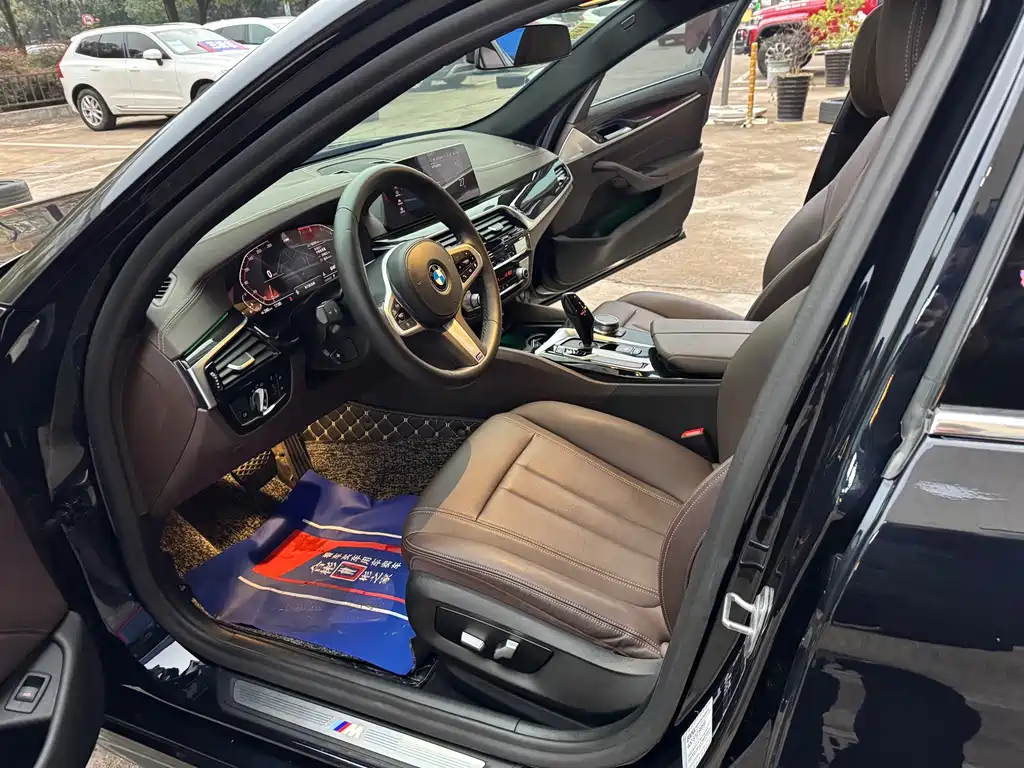 BMW BMW 5 Series 2020 525Li M Sport Package 2020 - thumbnail 9