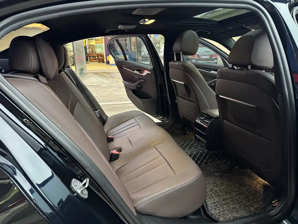 BMW BMW 5 Series 2020 525Li M Sport Package 2020 - thumbnail 16