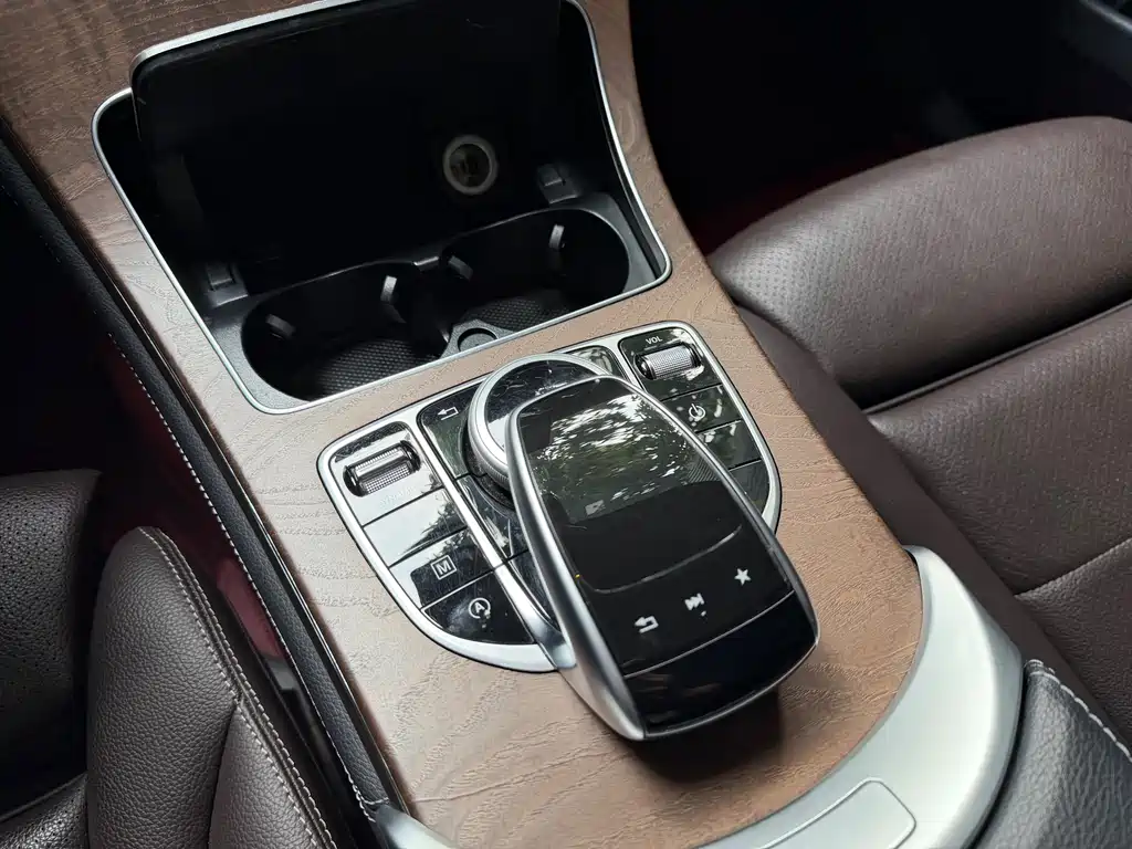 Mercedes-Benz Mercedes-Benz GLC 2018 Facelift GLC 300 4MATIC Sport Edition 2018 - thumbnail 15
