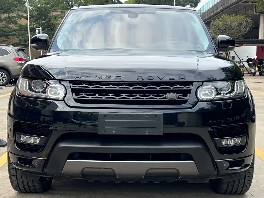 Land Rover Range Rover Sport 2017 3.0 SC V6 Dynamic SE Distinguished Edition 2018