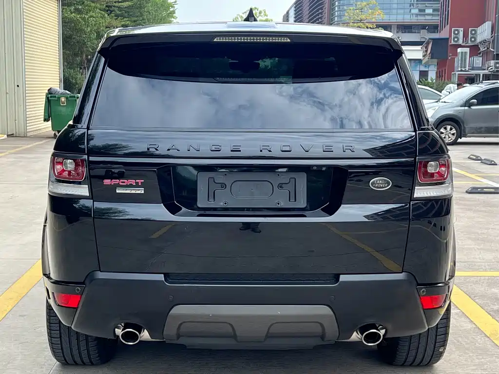 Land Rover Range Rover Sport 2017 3.0 SC V6 Dynamic SE Distinguished Edition 2018 - thumbnail 4