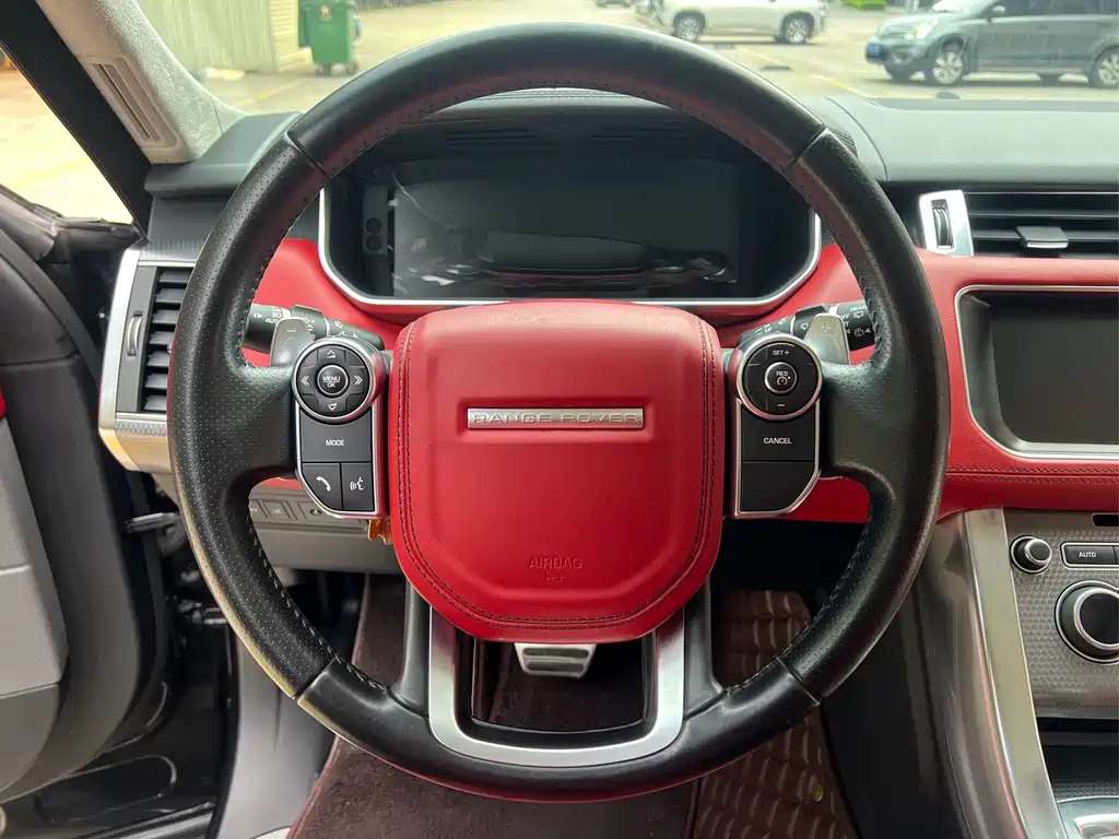 Land Rover Range Rover Sport 2017 3.0 SC V6 Dynamic SE Distinguished Edition 2018 - thumbnail 13