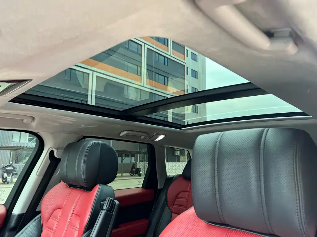 Land Rover Range Rover Sport 2017 3.0 SC V6 Dynamic SE Distinguished Edition 2018 - thumbnail 20
