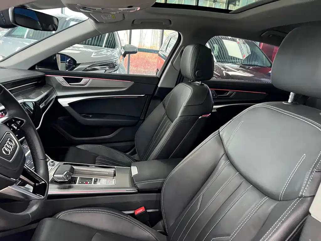 Audi Audi A6L 2023 40 TFSI Luxury Elegant Model 2022 - thumbnail 10