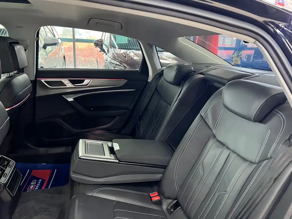 Audi Audi A6L 2023 40 TFSI Luxury Elegant Model 2022 - thumbnail 19