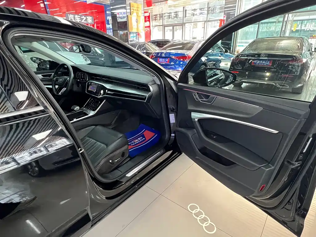 Audi Audi A6L 2023 40 TFSI Luxury Elegant Model 2022 - thumbnail 24