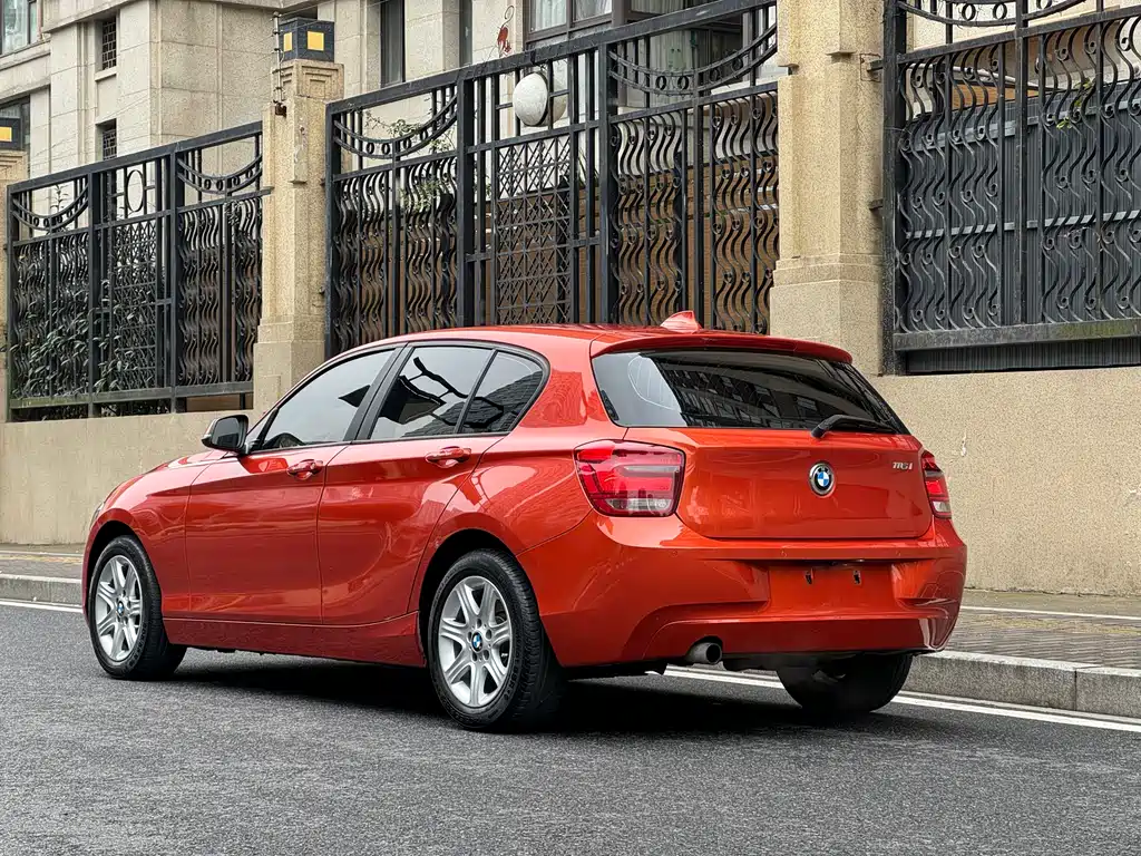 BMW BMW 1 Series Import 2013 Model Facelift 116i Leading Edition 2014 - thumbnail 3