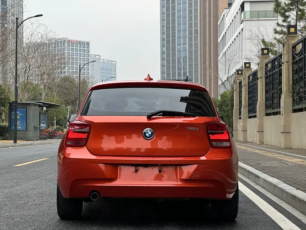 BMW BMW 1 Series Import 2013 Model Facelift 116i Leading Edition 2014 - thumbnail 4