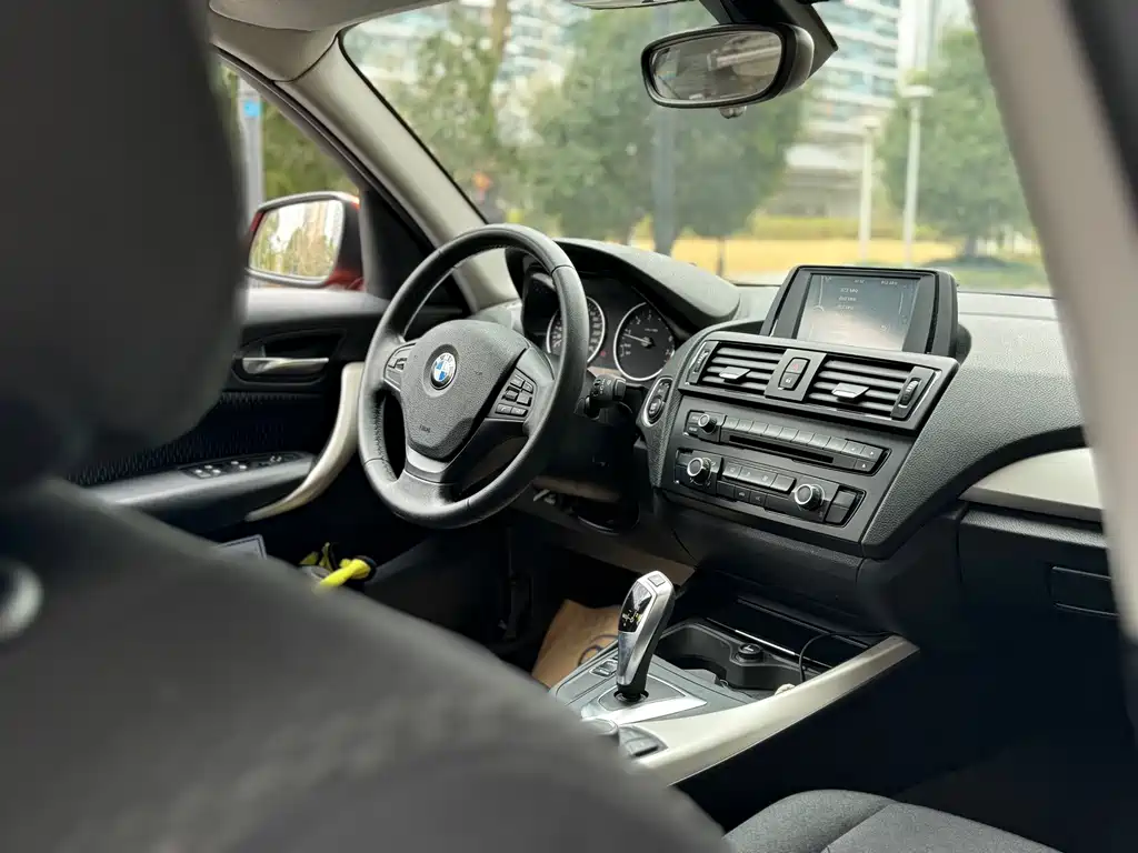 BMW BMW 1 Series Import 2013 Model Facelift 116i Leading Edition 2014 - thumbnail 15