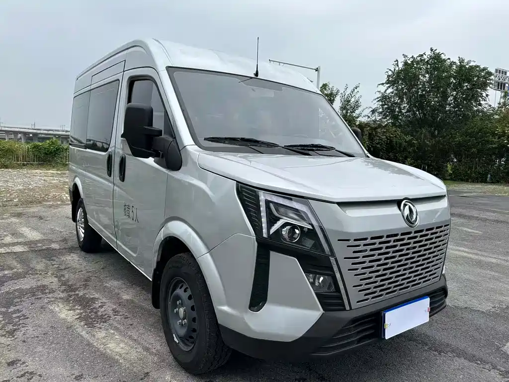 Dongfeng Yufeng Yufeng 2023 V9+ 2.0T Automatic Front-Wheel Drive Multi-Purpose Short Wheelbase Medium Roof 5/6 Seats 2023 - thumbnail 3