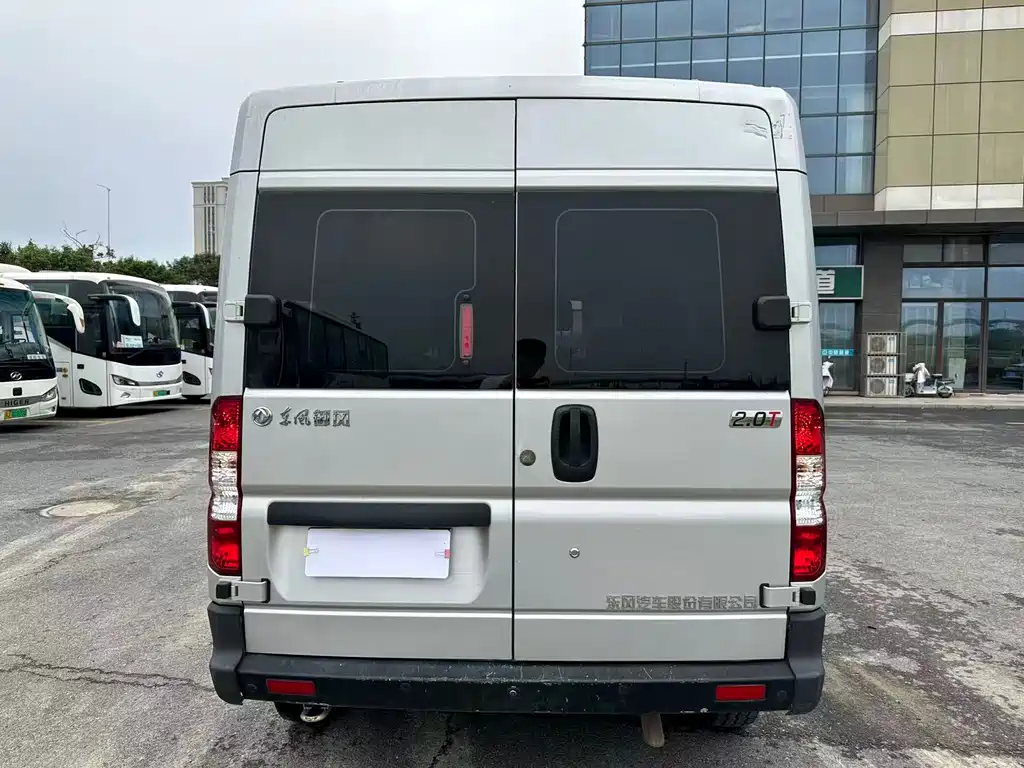 Dongfeng Yufeng Yufeng 2023 V9+ 2.0T Automatic Front-Wheel Drive Multi-Purpose Short Wheelbase Medium Roof 5/6 Seats 2023 - thumbnail 8