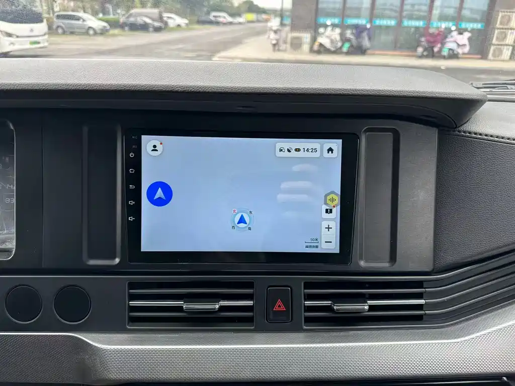 Dongfeng Yufeng Yufeng 2023 V9+ 2.0T Automatic Front-Wheel Drive Multi-Purpose Short Wheelbase Medium Roof 5/6 Seats 2023 - thumbnail 11