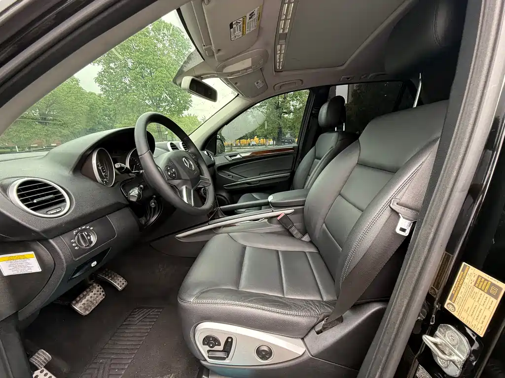 Mercedes-Benz Mercedes-Benz M-Class 2010 ML 350 4MATIC Luxury Edition 2010 - thumbnail 4