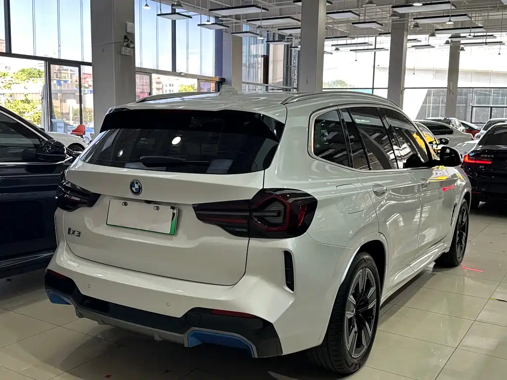 BMW BMW iX3 2023 Leading Model 2023 - thumbnail 4