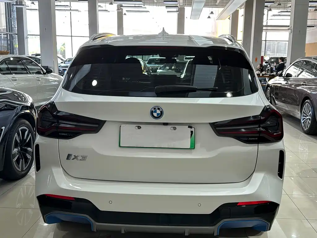 BMW BMW iX3 2023 Leading Model 2023 - thumbnail 5