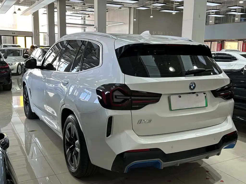 BMW BMW iX3 2023 Leading Model 2023 - thumbnail 6