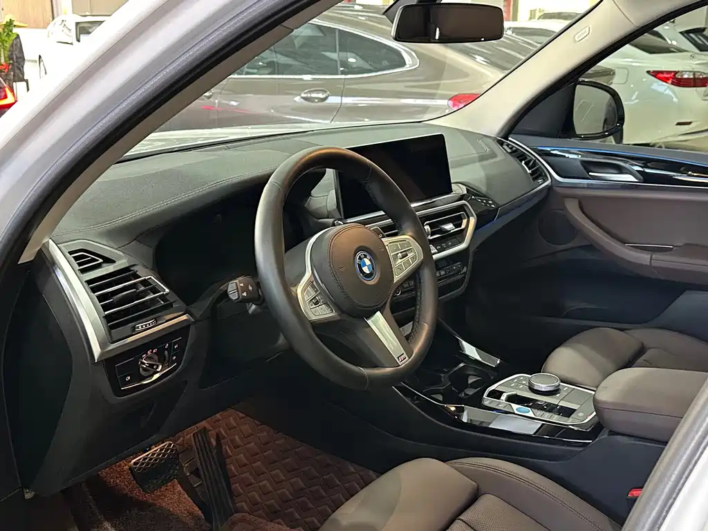 BMW BMW iX3 2023 Leading Model 2023 - thumbnail 8