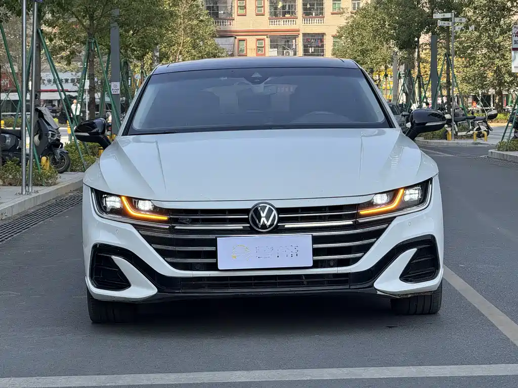 Volkswagen Faw-Volkswagen CC 2023 380TSI Dazzle Edition 2023 - thumbnail 2